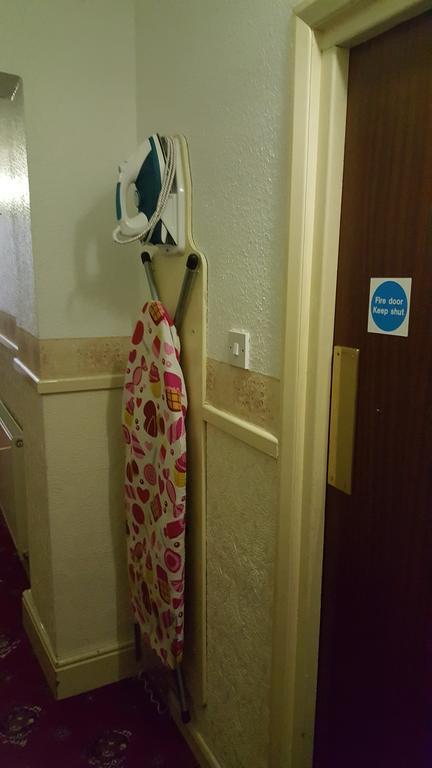 The Lodge Guest Accommodation Barrow-in-Furness Bagian luar foto