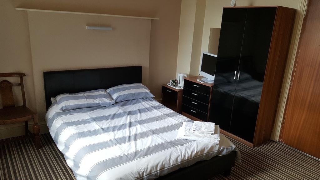 The Lodge Guest Accommodation Barrow-in-Furness Bagian luar foto
