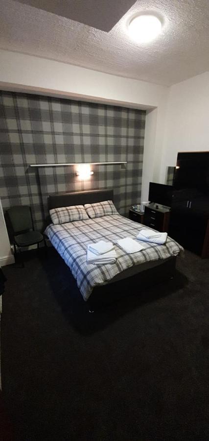 The Lodge Guest Accommodation Barrow-in-Furness Bagian luar foto