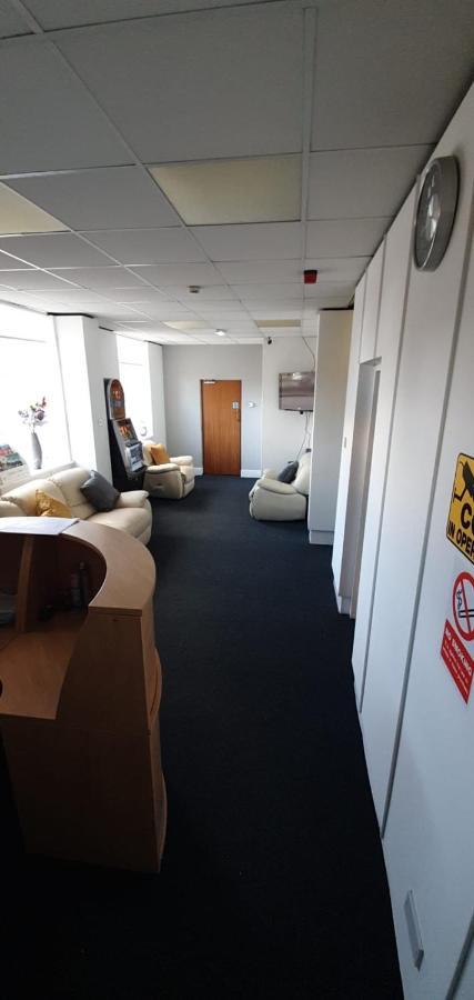 The Lodge Guest Accommodation Barrow-in-Furness Bagian luar foto